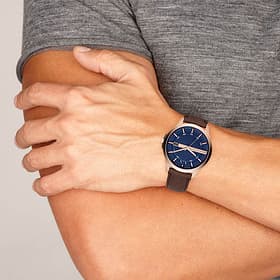 Montre Homme ARMANI EXCHANGE en Cuir Marron Etanche