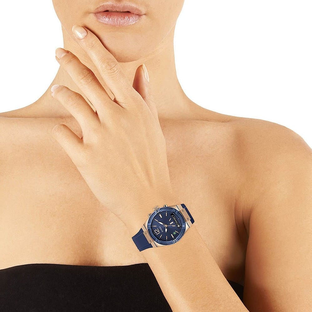 Montre Femme Connectée Guess En Silicone Bleu Femme